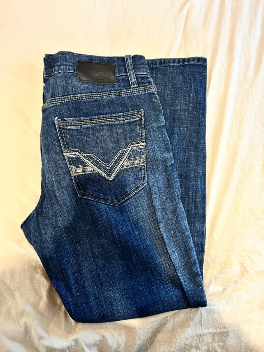 BKE Men's Blue Straight Leg Jeans with Embroidered Back Pocket
